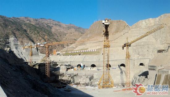 川建塔機(jī)參與苗尾水電站施工